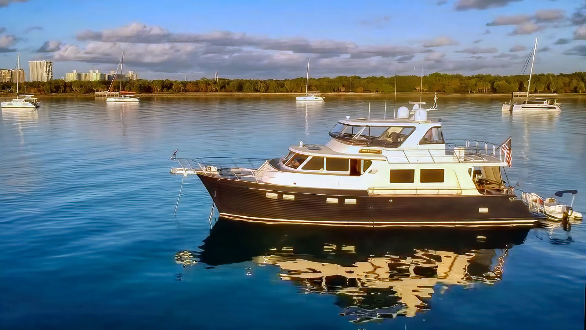New Postcard in Paradise - Marlow 58