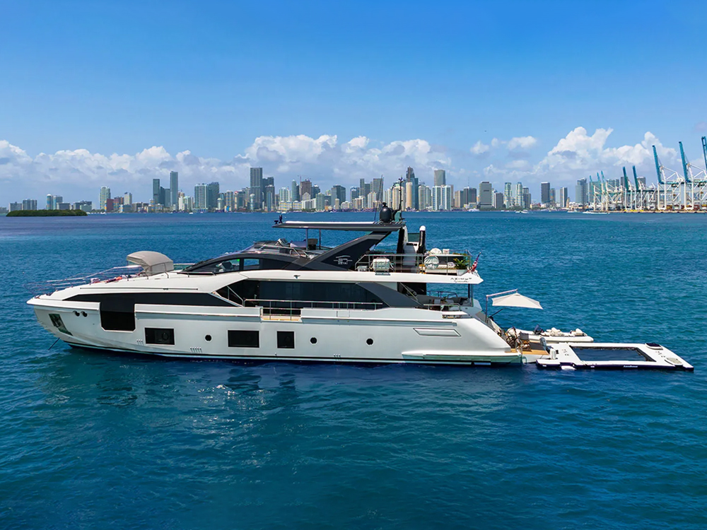 27m Azimut motor yacht Rina sold