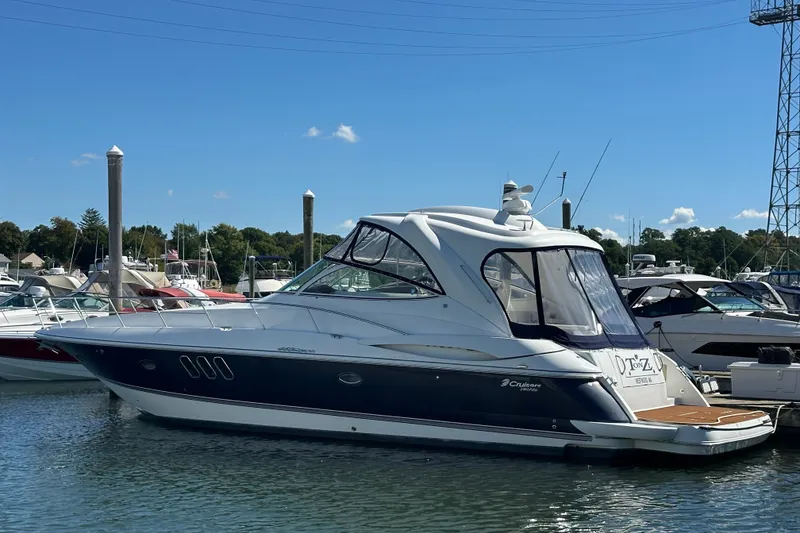 2008 Cruisers Yachts 460 Express