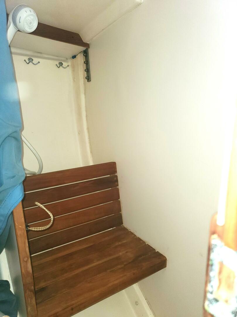 1987 Cape Dory 330