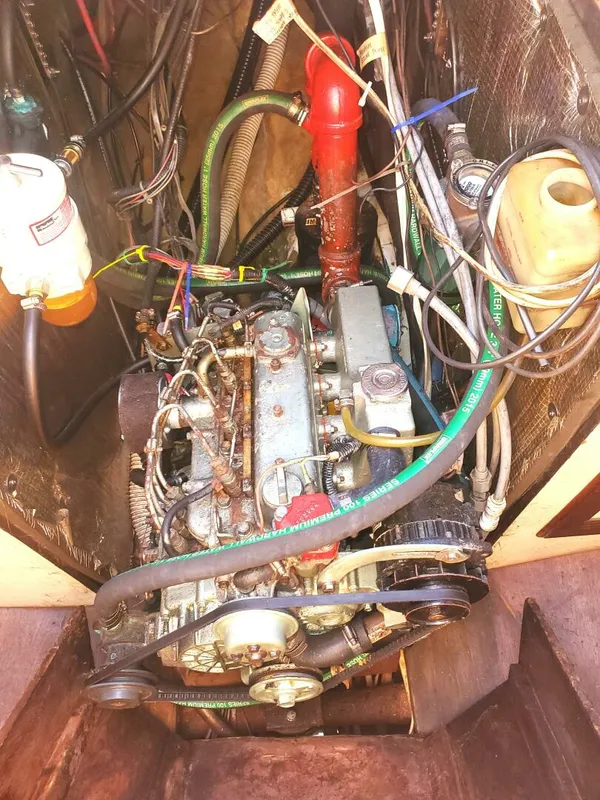 1987 Cape Dory 330