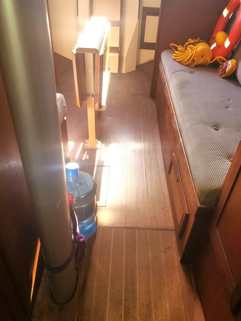 1987 Cape Dory 330