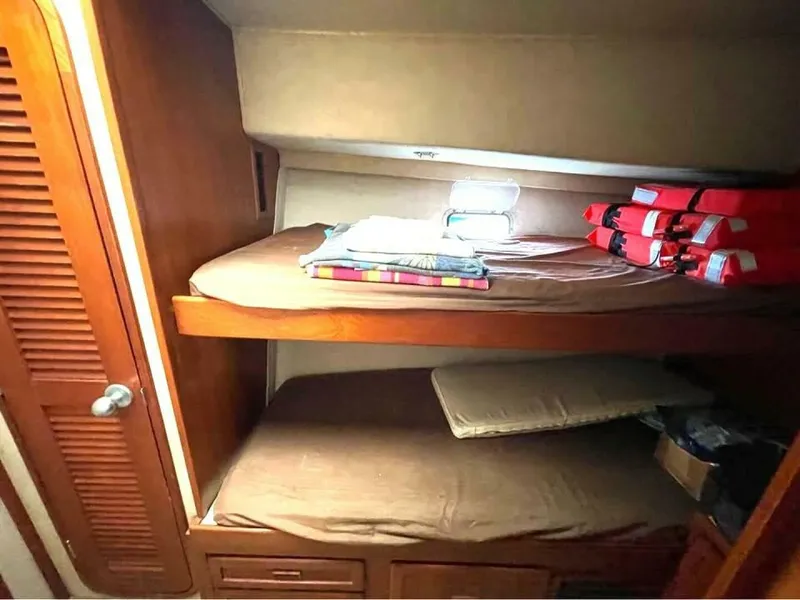 1986 Chris-Craft 422 COMMANDER