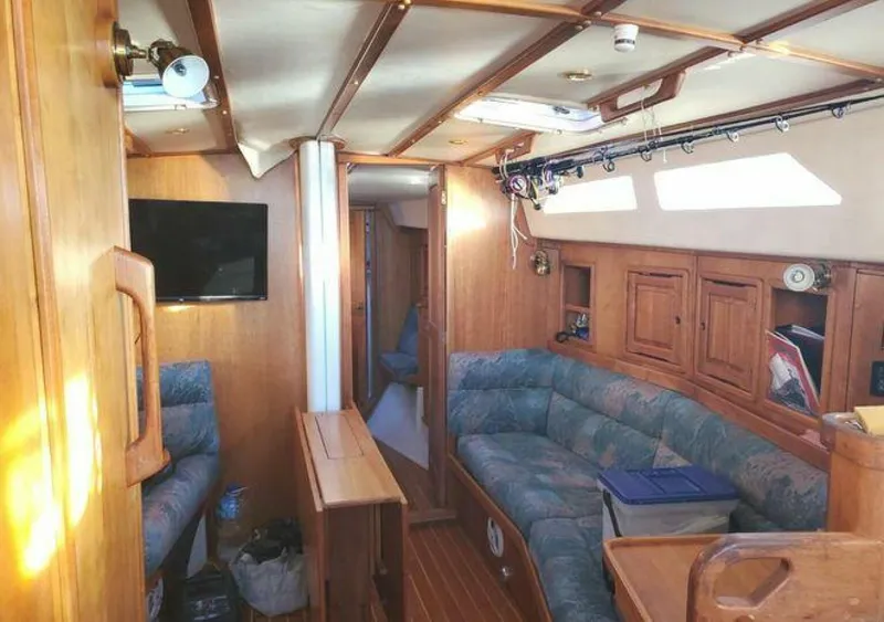 1998 Saga 43