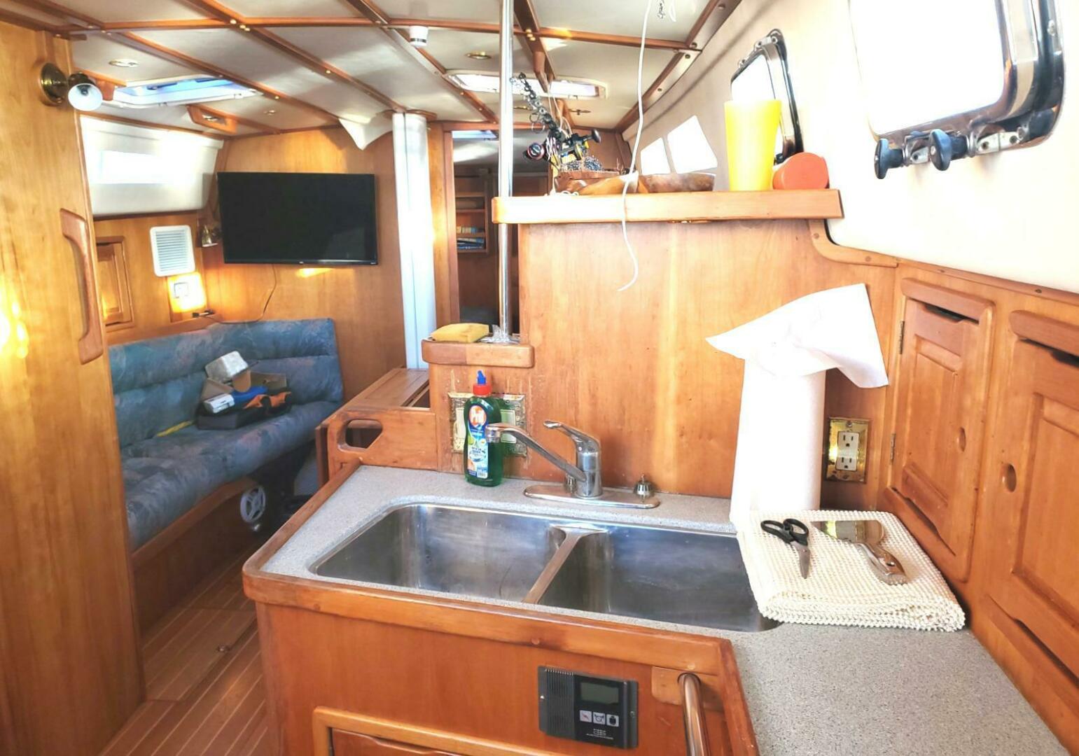 1998 Saga 43