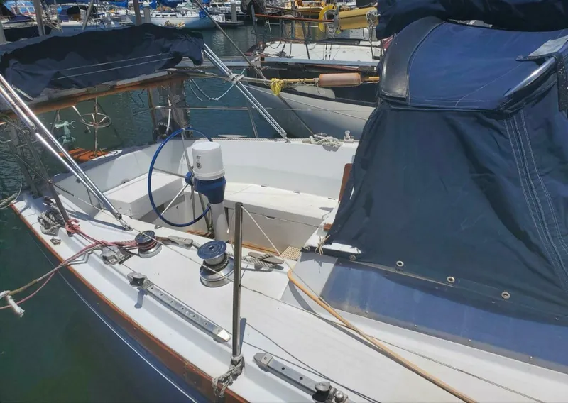 1973 Dufour 35