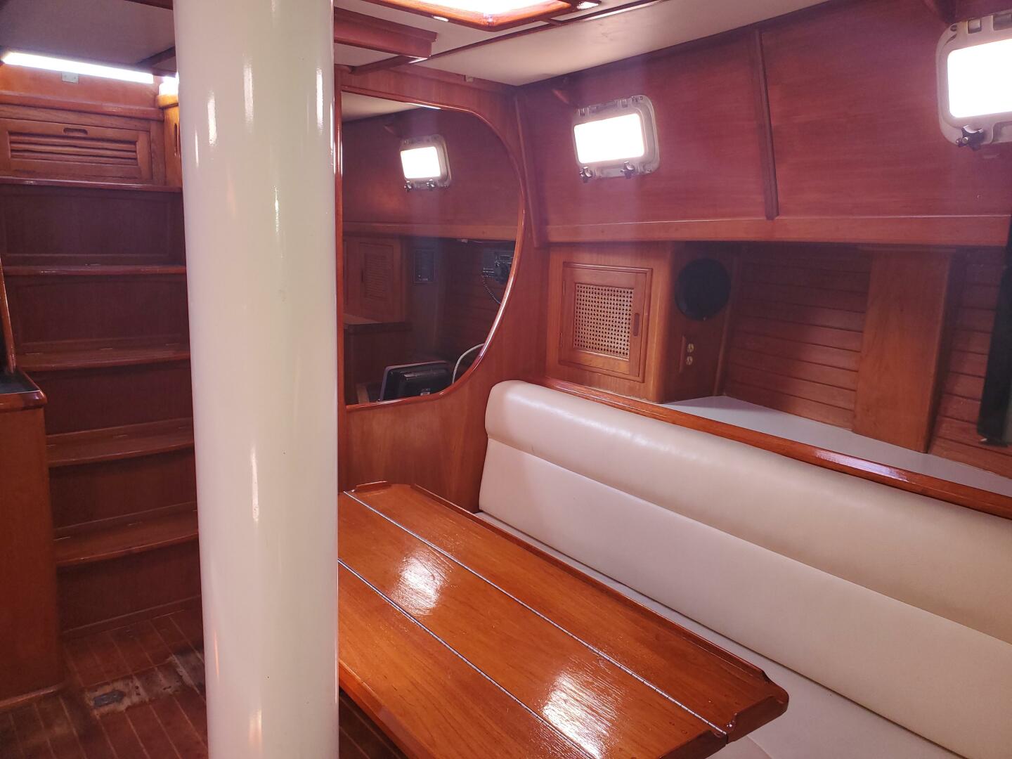 1987 Celestial Center Cockpit