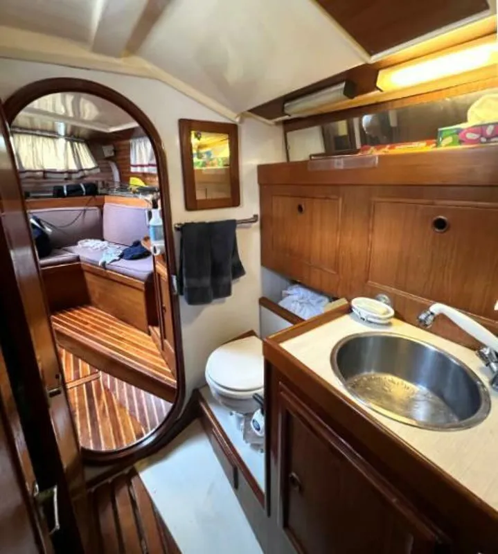1977 Wauquiez Amphora Ketch