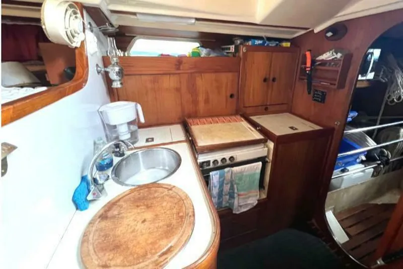 1977 Wauquiez Amphora Ketch