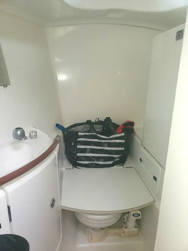 2003 Beneteau Center Cockpit