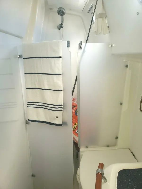2003 Beneteau Center Cockpit