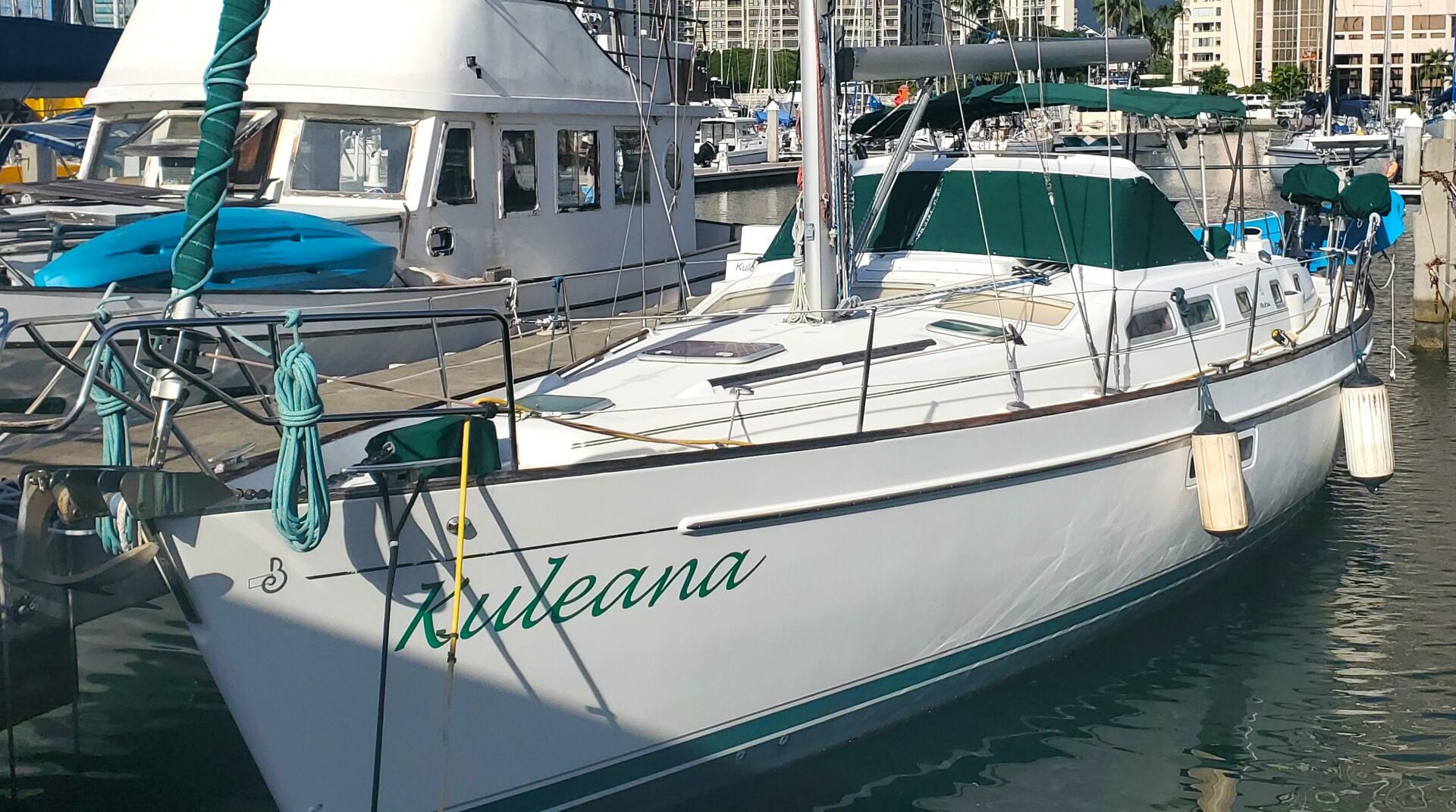 2003 Beneteau Center Cockpit