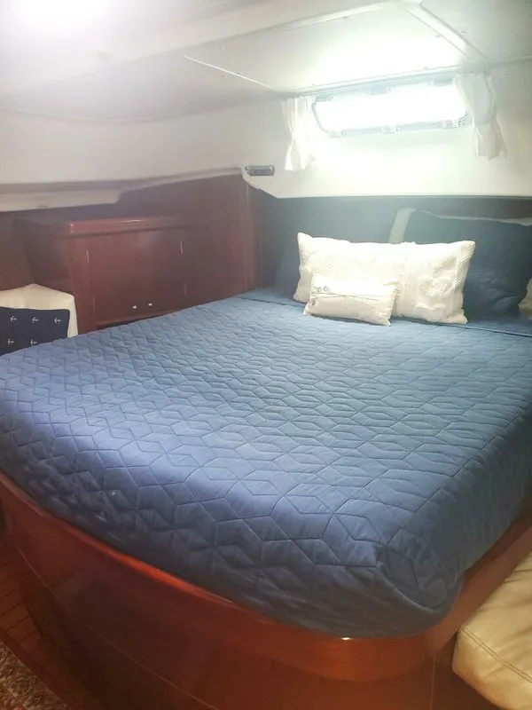 2003 Beneteau Center Cockpit