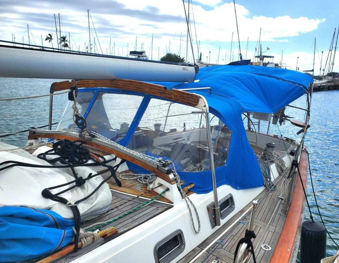 1997 Tayana 52
