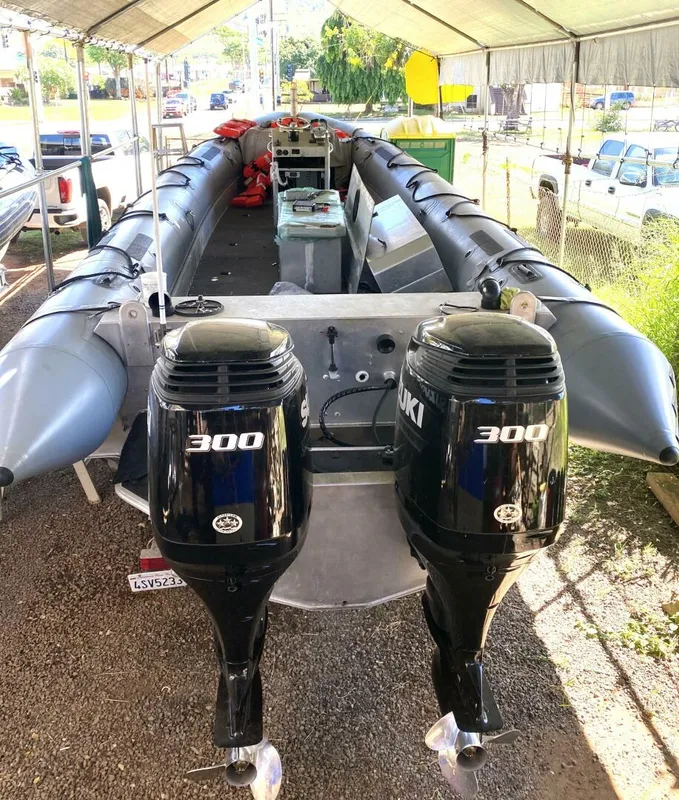 2001 Zodiac Milpro 920