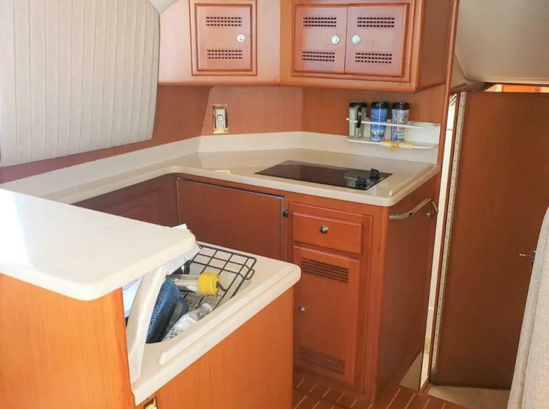 2003 Cabo Flybridge Sportfish