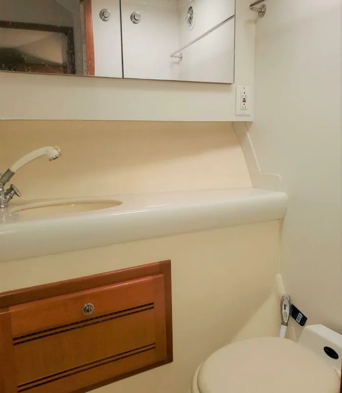 2003 Cabo Flybridge Sportfish