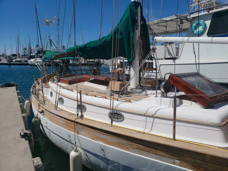 1984 Hans Christian 38t