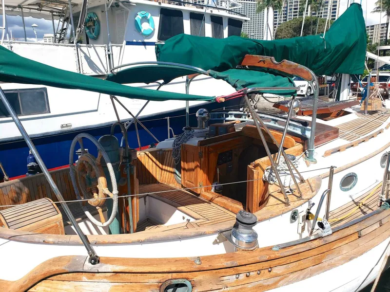1984 Hans Christian 38t