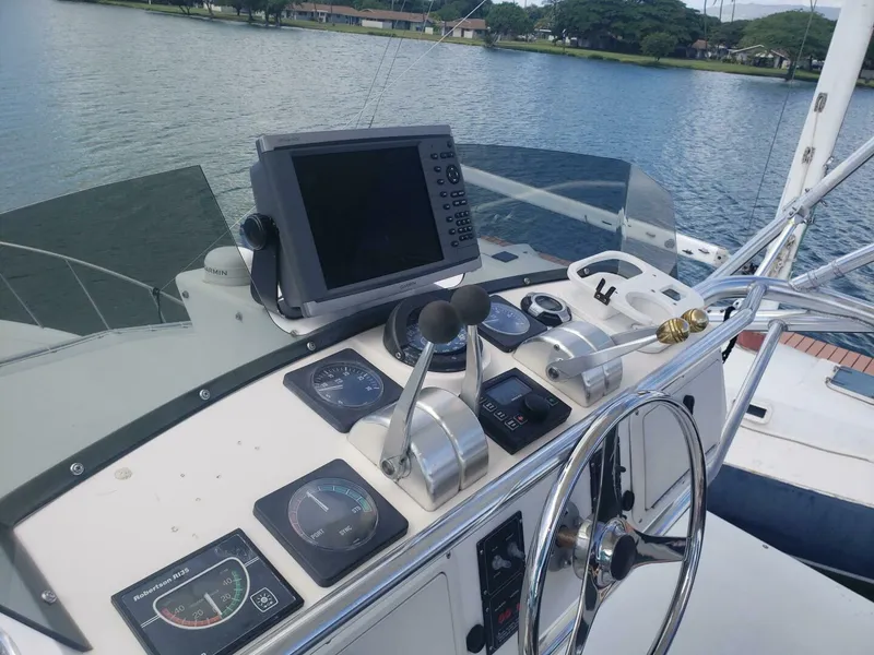 1999 Cabo Express Cruiser