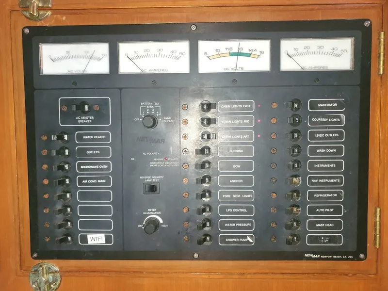 1998 Tayana 48 Center Cockpit