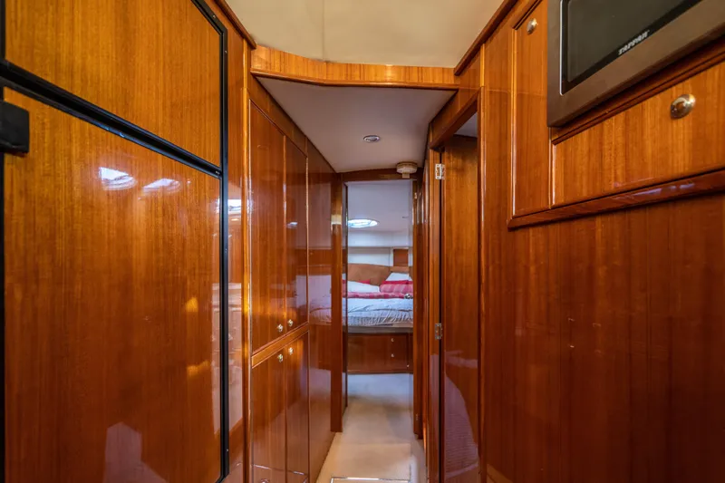 2007 Riviera 42' Flybridge Motoryacht