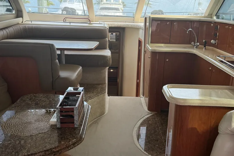 2001 Sea Ray 480 Sedan Bridge