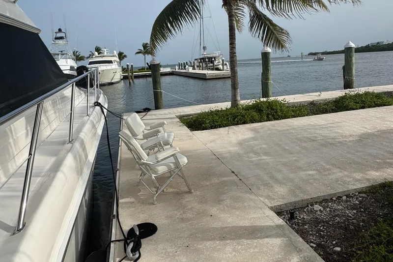 2001 Sea Ray 480 Sedan Bridge