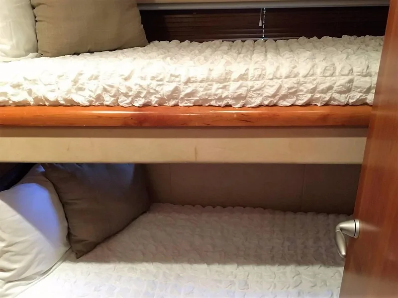 2006 Sunseeker Predator 4-room CATs