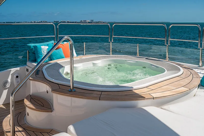 2011 Benetti 121