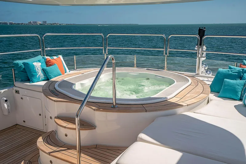 2011 Benetti 121