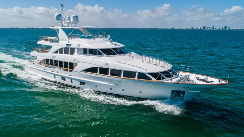 2011 Benetti 121