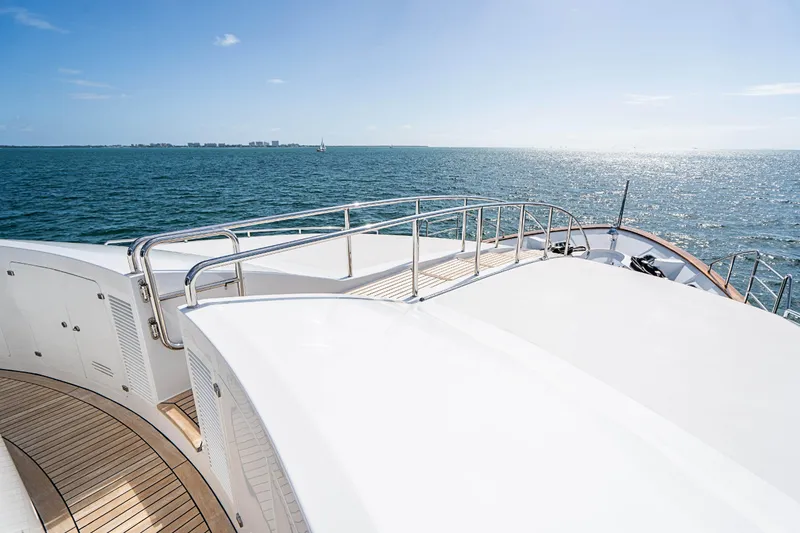 2011 Benetti 121