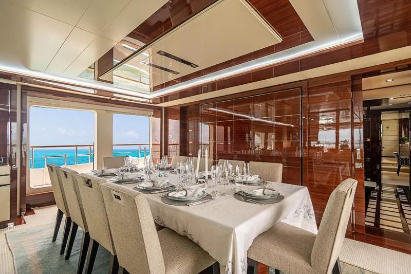 2011 Benetti 121