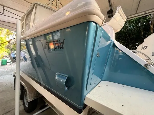 2000 Intrepid 366 Cuddy
