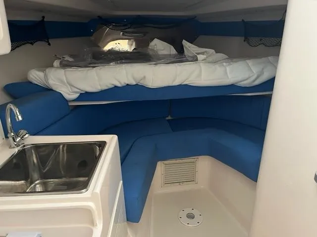 2000 Intrepid 366 Cuddy