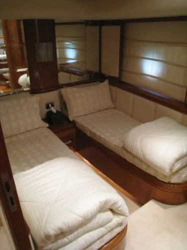 2003 Azimut 80 Carat