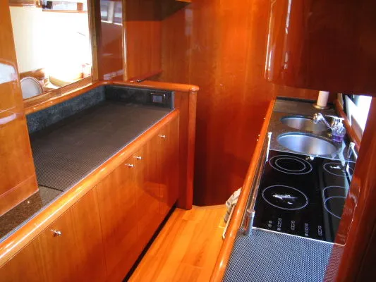 2003 Azimut 80 Carat