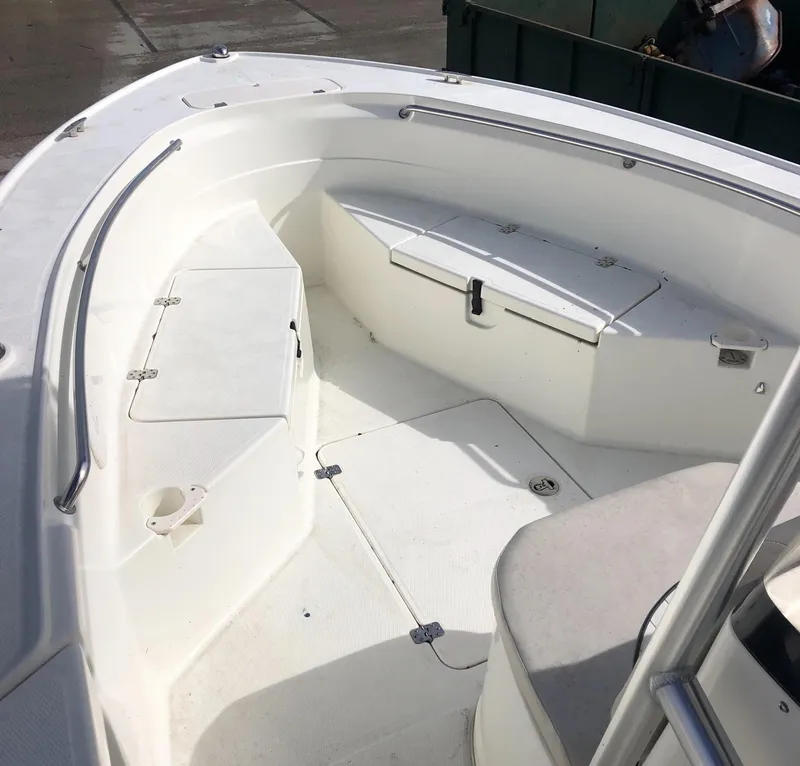 2017 Mako 204 Center Console