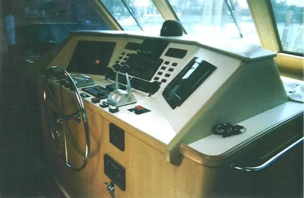 1989 Hatteras Cockpit Motor Yacht