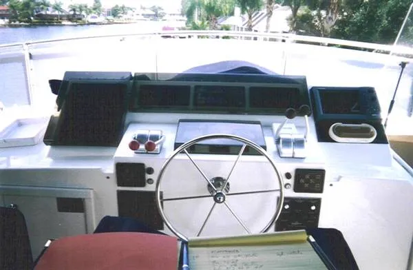 1989 Hatteras Cockpit Motor Yacht