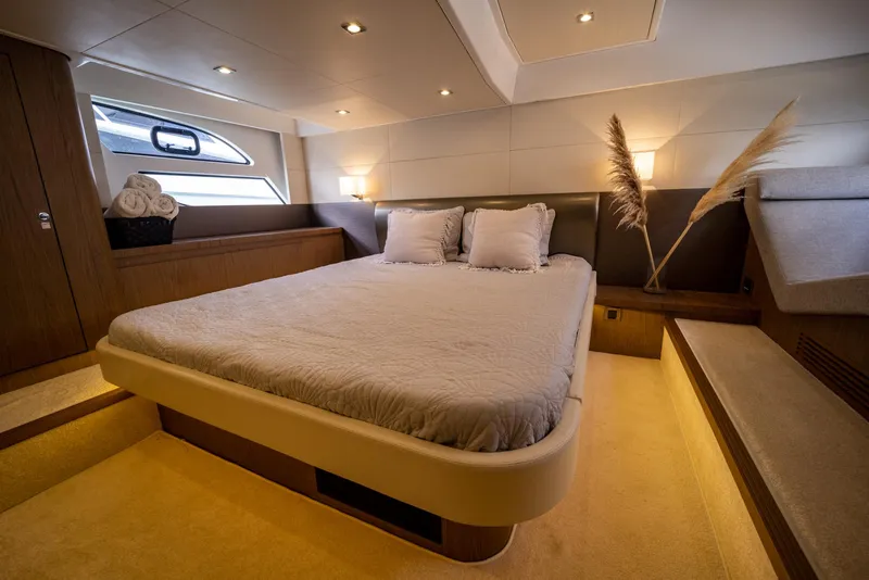 2017 Beneteau Gran Turismo 49