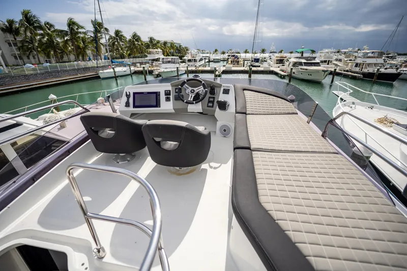 2017 Beneteau Gran Turismo 49