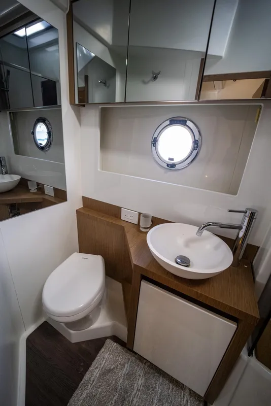 2017 Beneteau Gran Turismo 49
