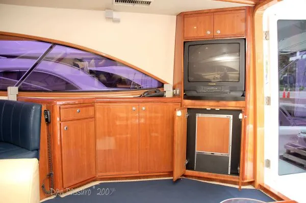 2002 Bertram FULL TOWER