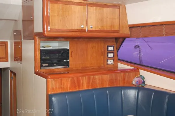 2002 Bertram FULL TOWER