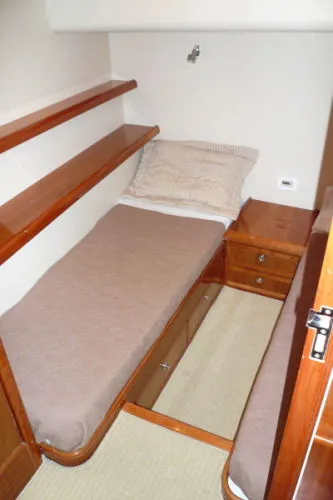 2002 Bertram FULL TOWER
