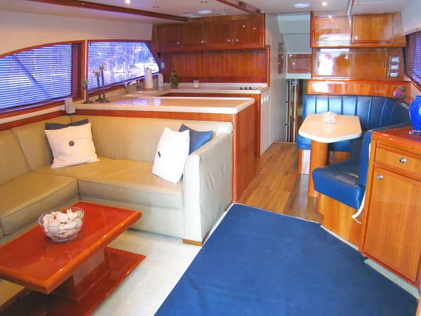 2002 Bertram FULL TOWER