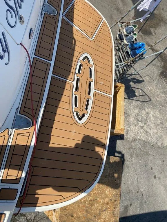 2005 Sea Ray Sundancer 320