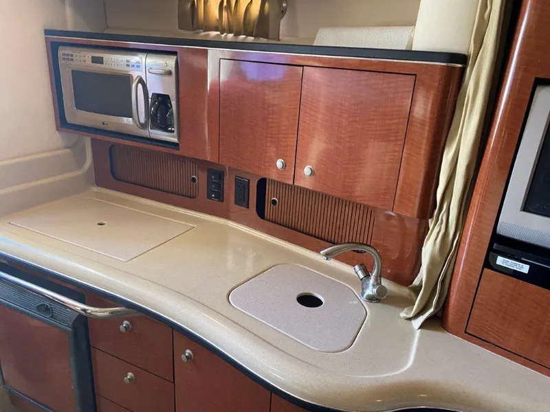 2005 Sea Ray Sundancer 320